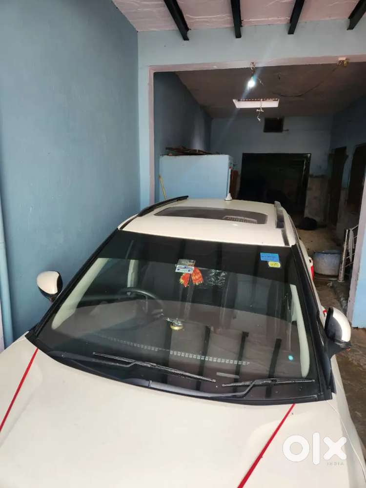 Mahindra Xuv300 2023 Petrol 440000 Km Driven