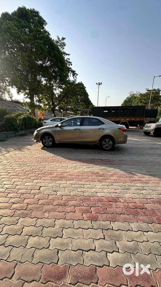 Toyota Corolla Altis Diesel 2015 (push Button Start )