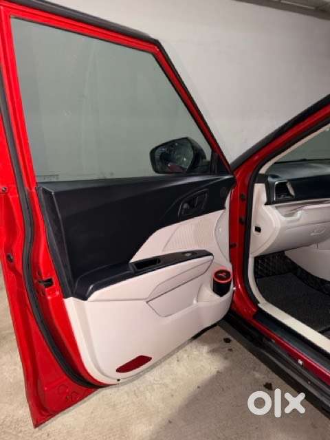 Direct Owner Xuv300 2021 Petrol Variant