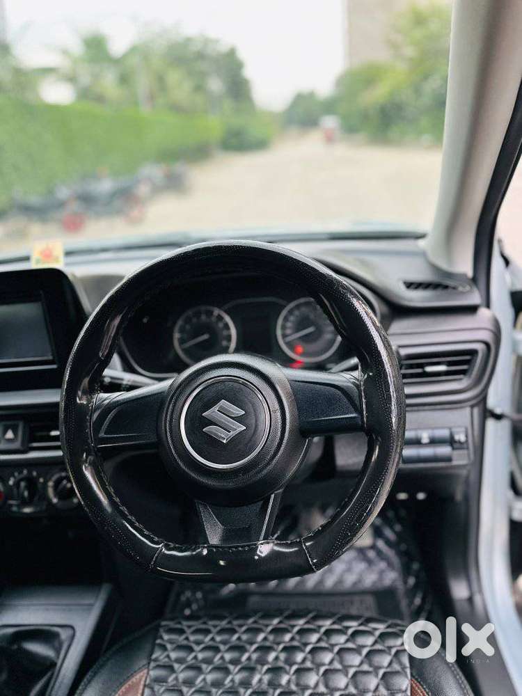 Maruti Suzuki Brezza 1.5 Lxi Smart Hybrid, 2023, Petrol