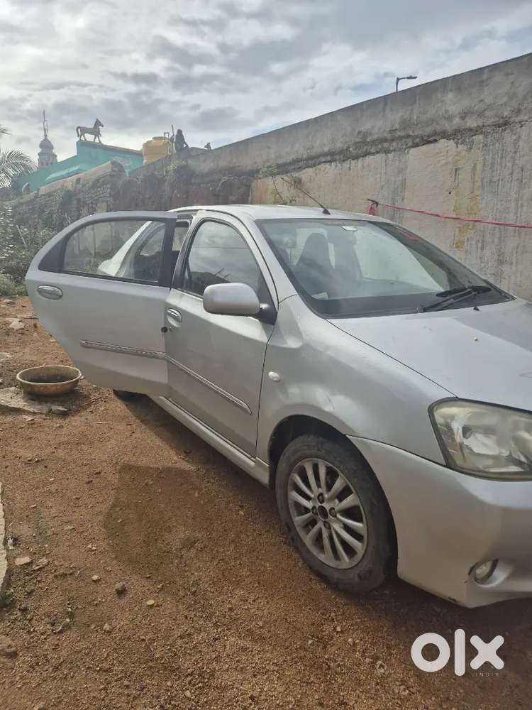 2nd Owner Toyota Etios 2011 Petrol