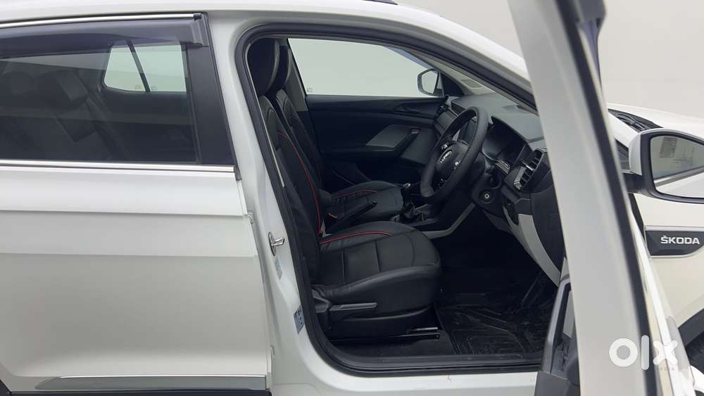 Skoda Kushaq Active 1.0 Tsi Mt, 2022, Petrol