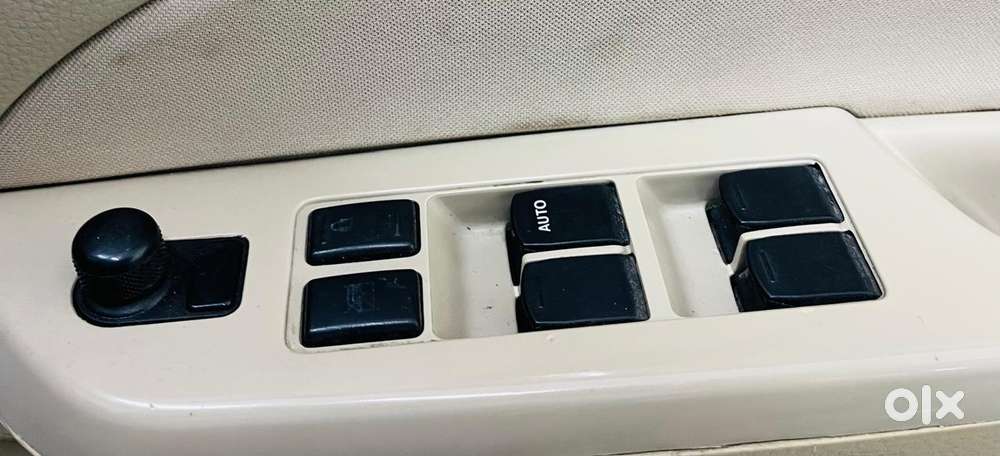Maruti Suzuki Swift Dzire 1.2 Vxi Bsiv, 2015, Cng & Hybrids