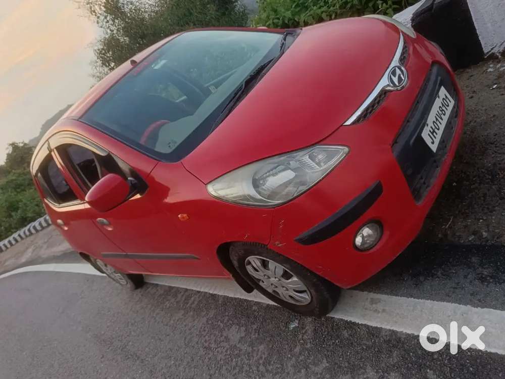 Red Colour Ka Car Hai