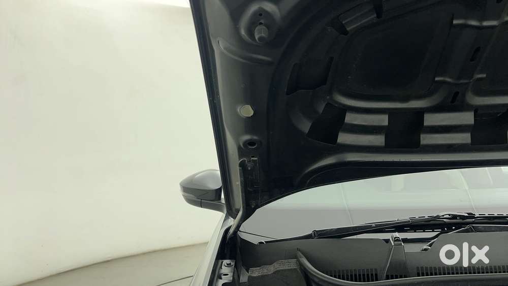 Volkswagen Taigun Topline 1.0 Tsi At (electric Seats), 2022, Petrol