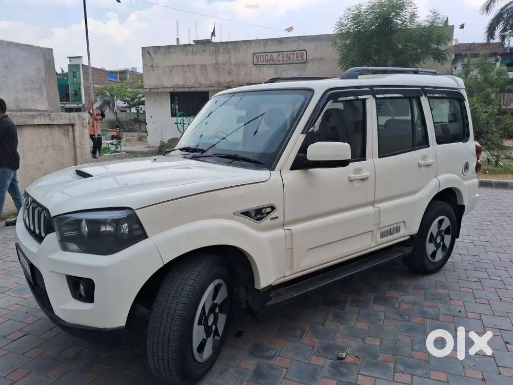 Mahindra Scorpio S7 Classic 2018