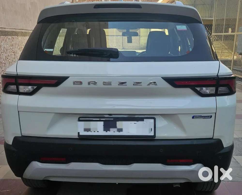 Maruti Brezza Zxi 2024