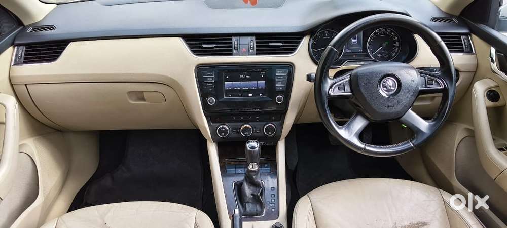 Skoda Octavia Elegance 1.8 Tsi At, 2015, Petrol