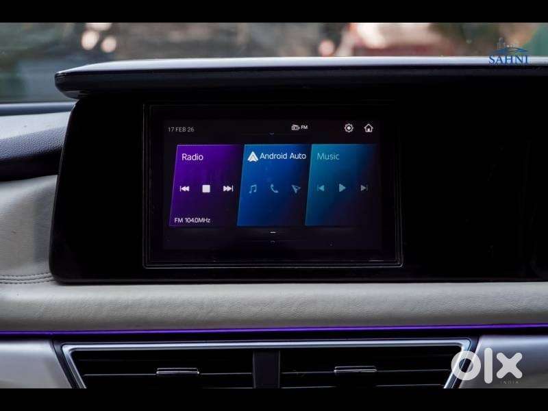 Mahindra Xuv700 2.0 Mx Petrol Mt 5 Str, 2024, Petrol