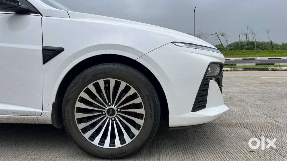 Hyundai Verna 1.5 Sx (o) Petrol Mt, 2023, Petrol