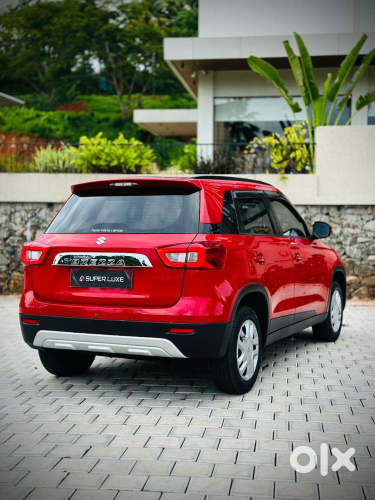 Maruti Suzuki Brezza Vxi S-cng, 2022, Petrol