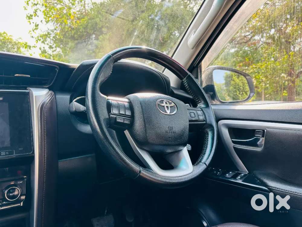 Toyota Fortuner 2018 Diesel 99000 Km Driven
