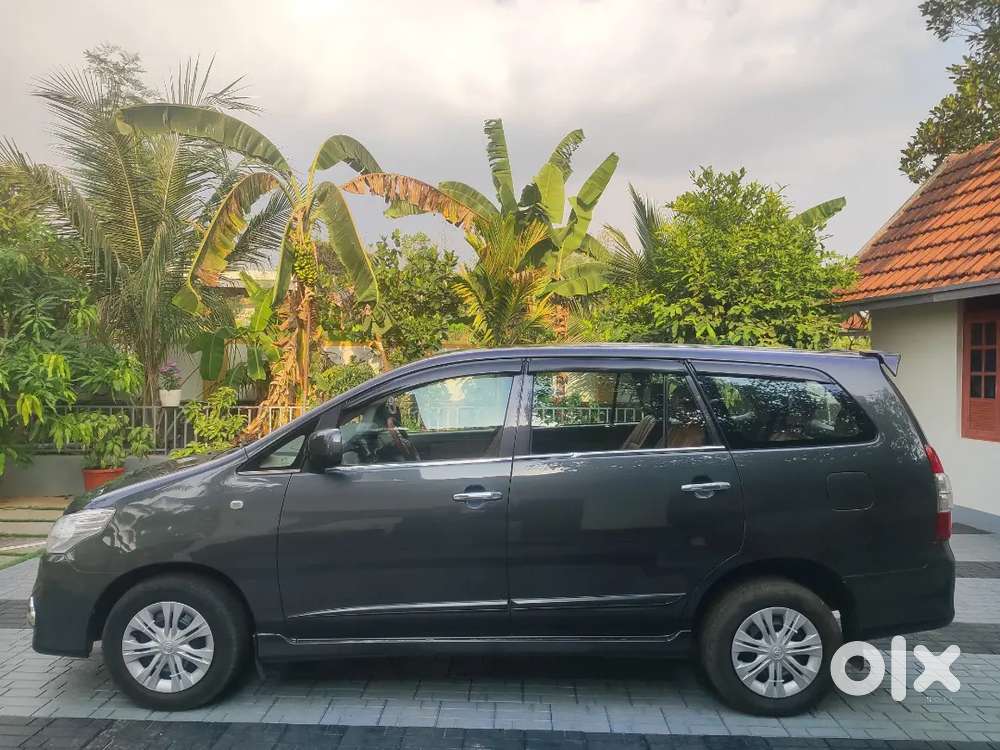 Toyota Innova 2015 Diesel Well Maintained