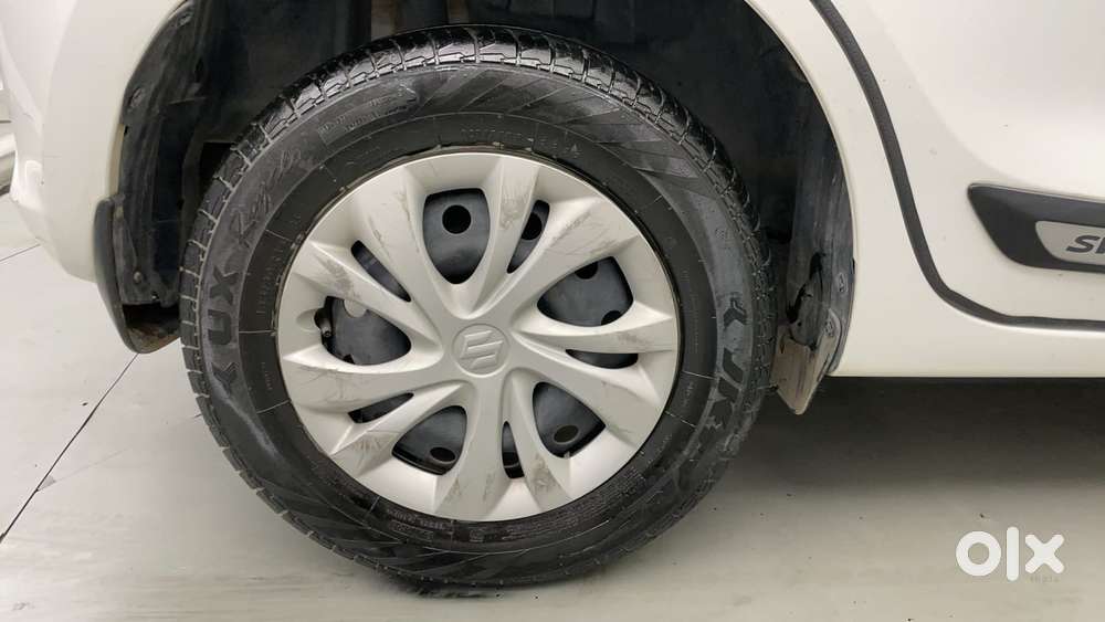 Maruti Suzuki Swift Amt Vvt Vxi, 2022, Petrol