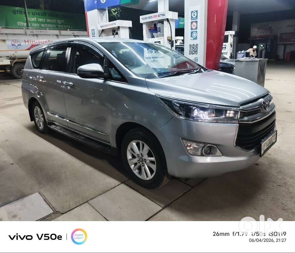 Innova Crysta V