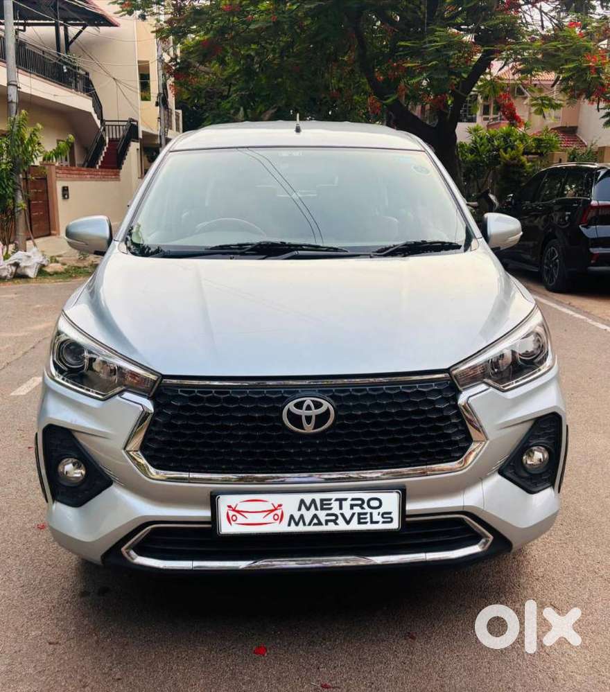Toyota Rumion V Mt, 2023, Petrol
