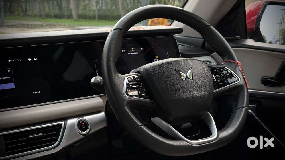 Mahindra Xuv700 2022 Diesel 16000 Km Driven