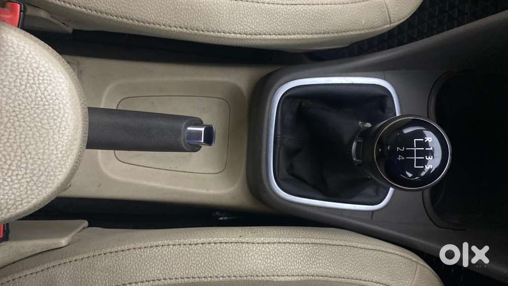 Volkswagen Vento 2013-2015 1.6 Highline, 2015, Petrol