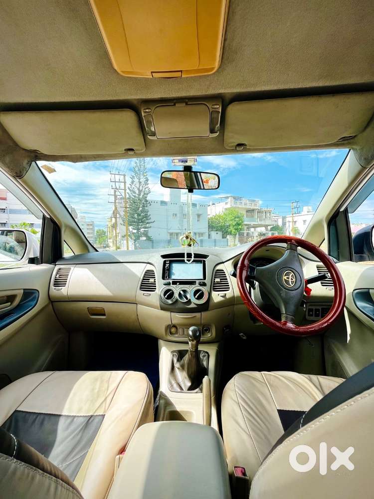 Toyota Innova 2011 Diesel Well Maintained
