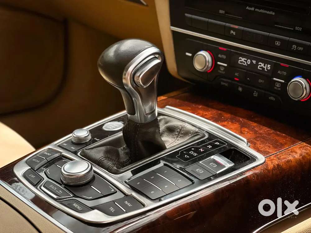 Audi A6 3.0tdi V6 Quattro 

Make : Audi A6
Year : September 2012
Cubic