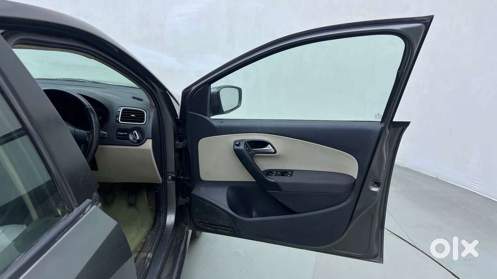 Volkswagen Polo Petrol Highline 1.2l, 2013, Petrol