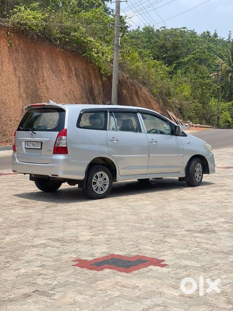 Toyota Innova 2013 Diesel Well Maintained
