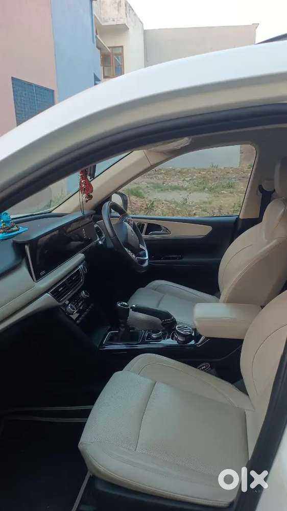 Xuv 7oo Branch New Condition.