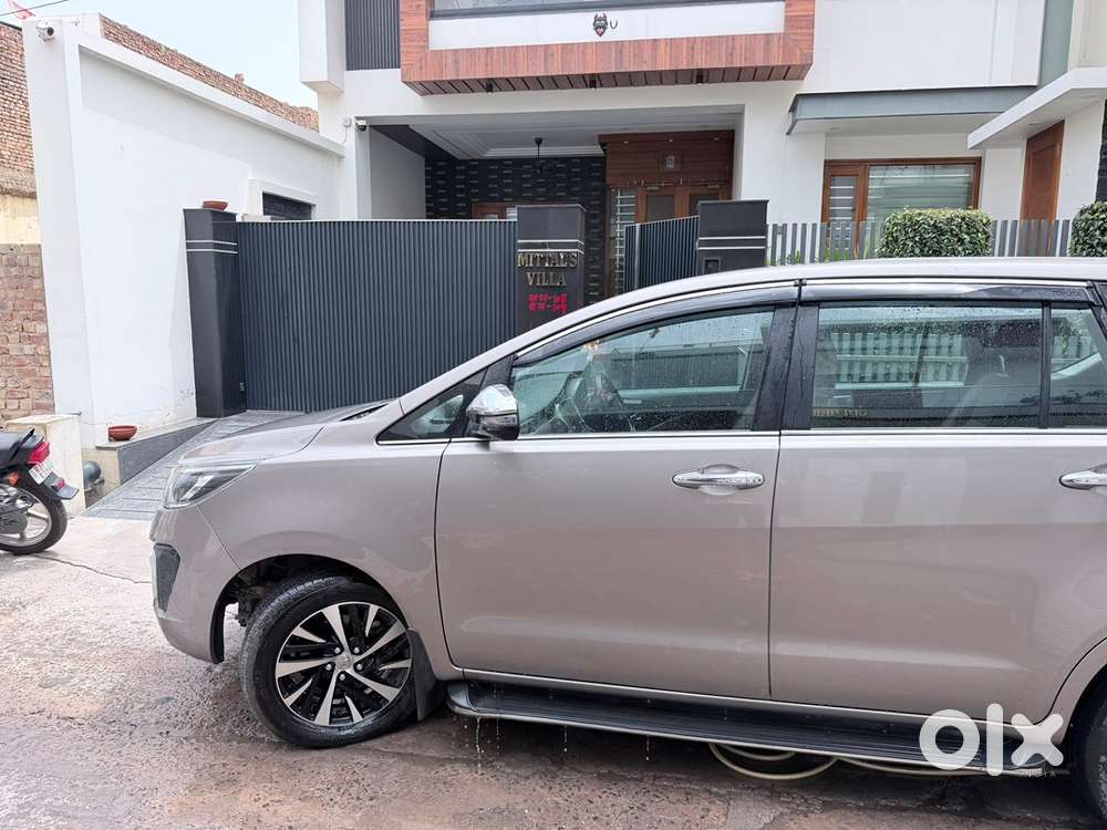 Toyota Innova Crysta 2022