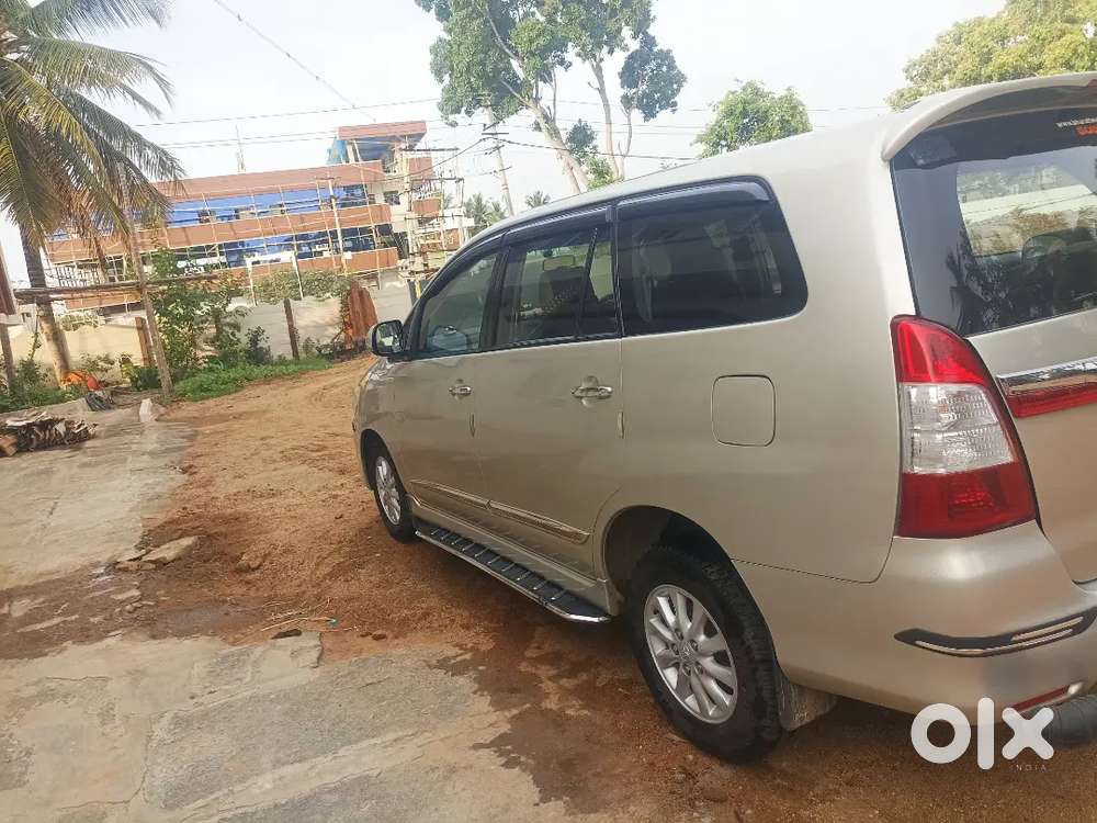 Toyata Innova Silky Gold Color