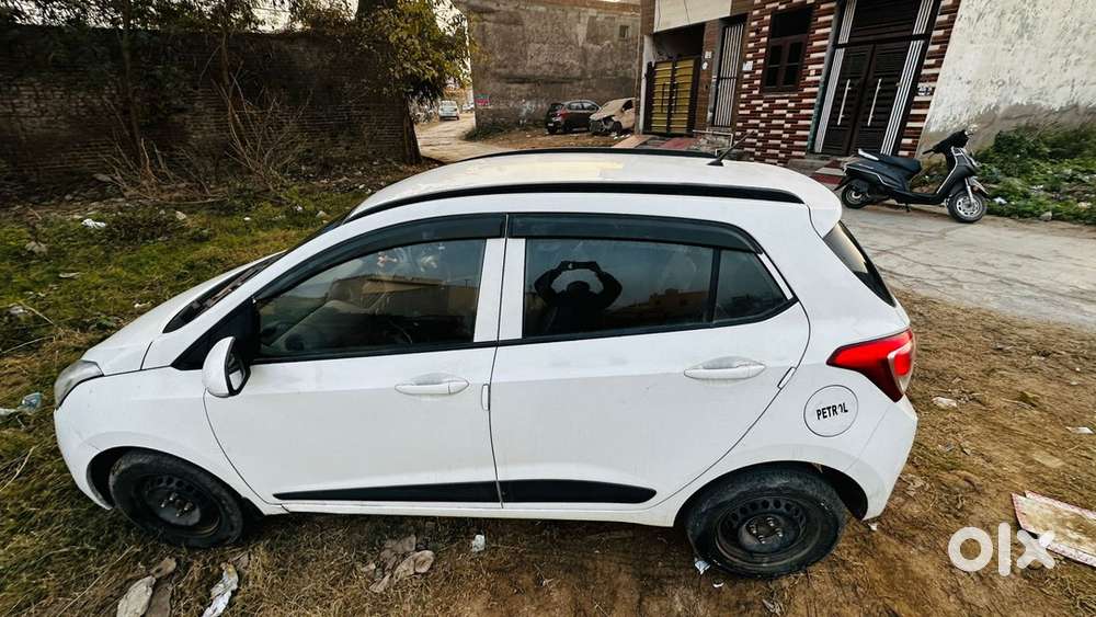 2016 Hyundai Petrol Manual With 70000 Km