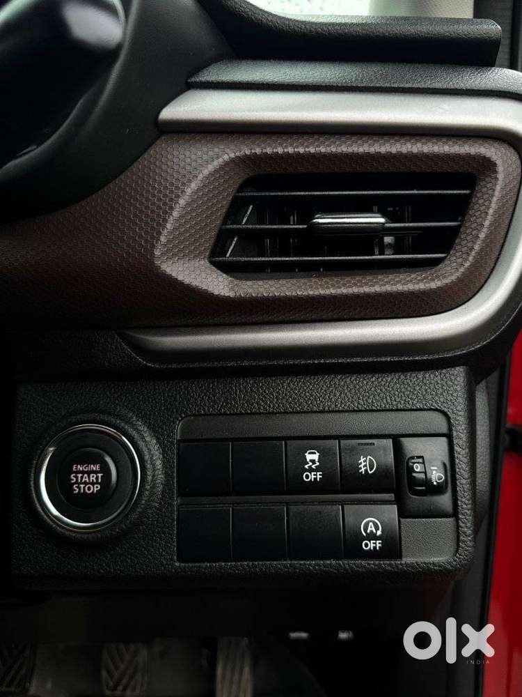 Maruti Suzuki Brezza 1.5 Zxi Cng Dual Tone, 2022, Petrol