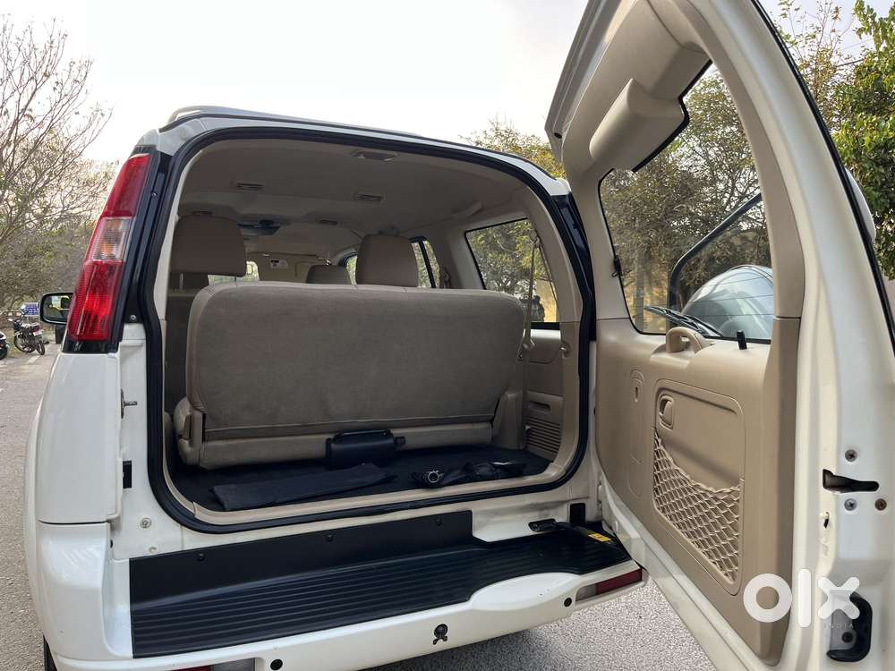 Ford Endeavour 3.2 Titanium At 4x4, 2014, Diesel