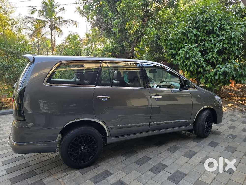 Toyota Innova 2014 Diesel Car