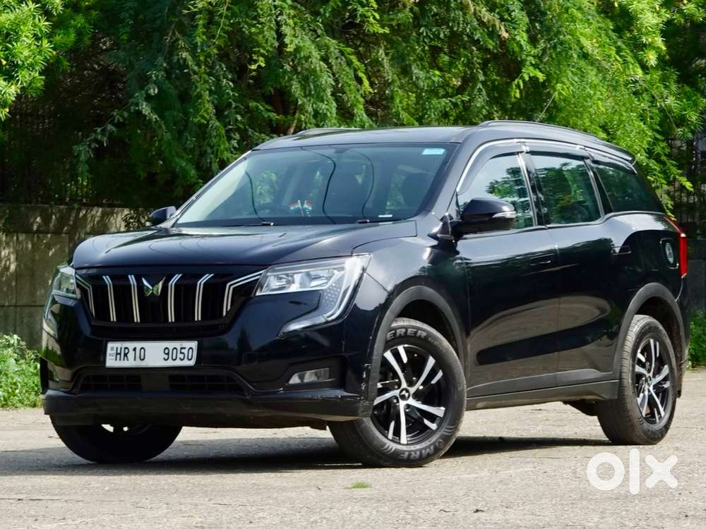 Mahindra Xuv700 Ax 5 Petrol Mt 7 Str (e), 2022, Petrol