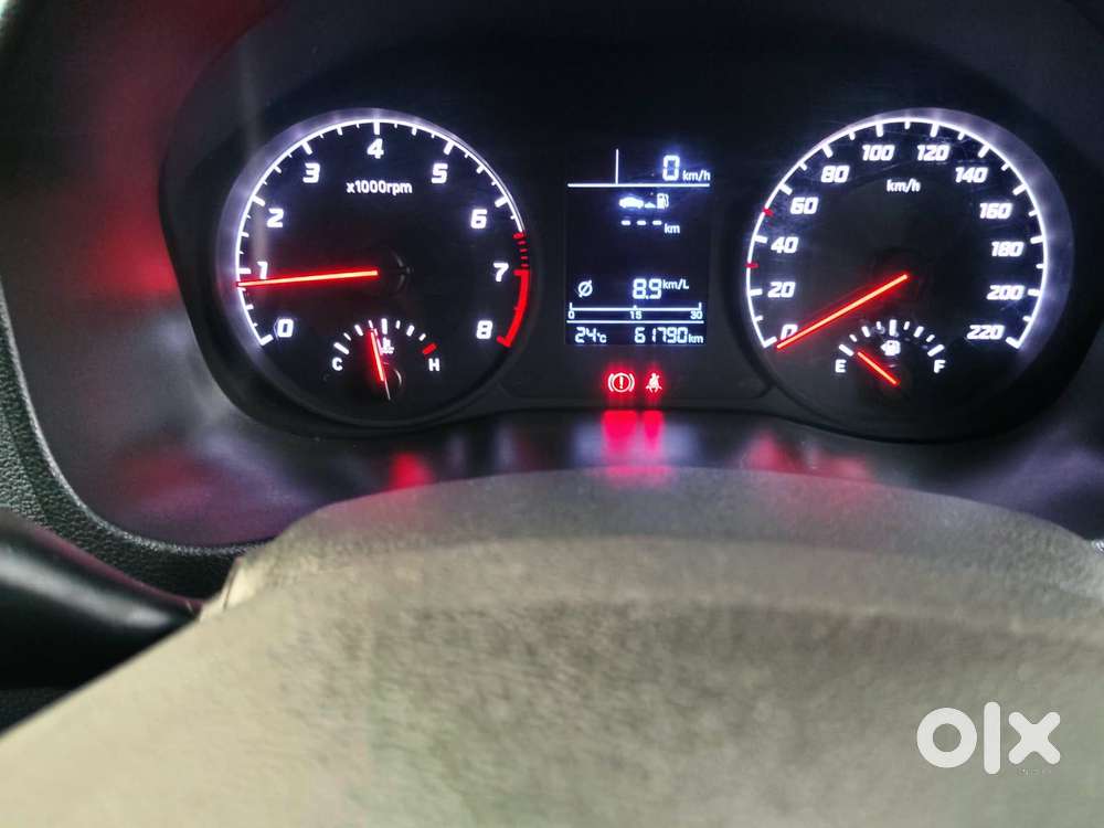 Hyundai Verna 1.5 Sx Petrol Mt, 2022, Petrol