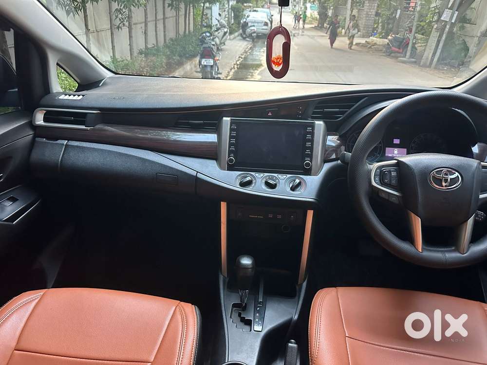 Toyota Innova Crysta [2020-ongoing] 2.4 Gx 8 Str, 2022, Diesel