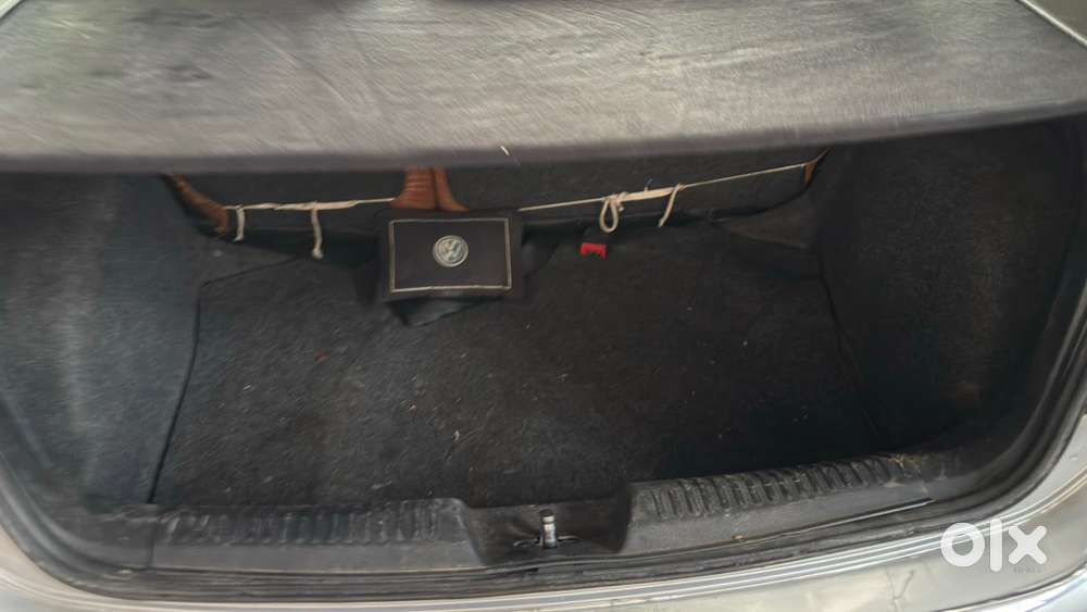 Volkswagen Polo Petrol 2011