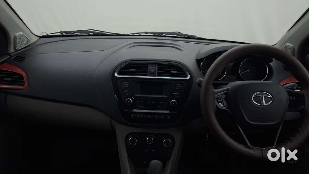 Tata Tiago Xza, 2018, Petrol