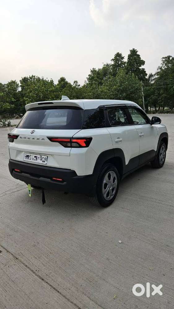 Maruti Suzuki Brezza 1.5 Lxi Smart Hybrid, 2024, Petrol