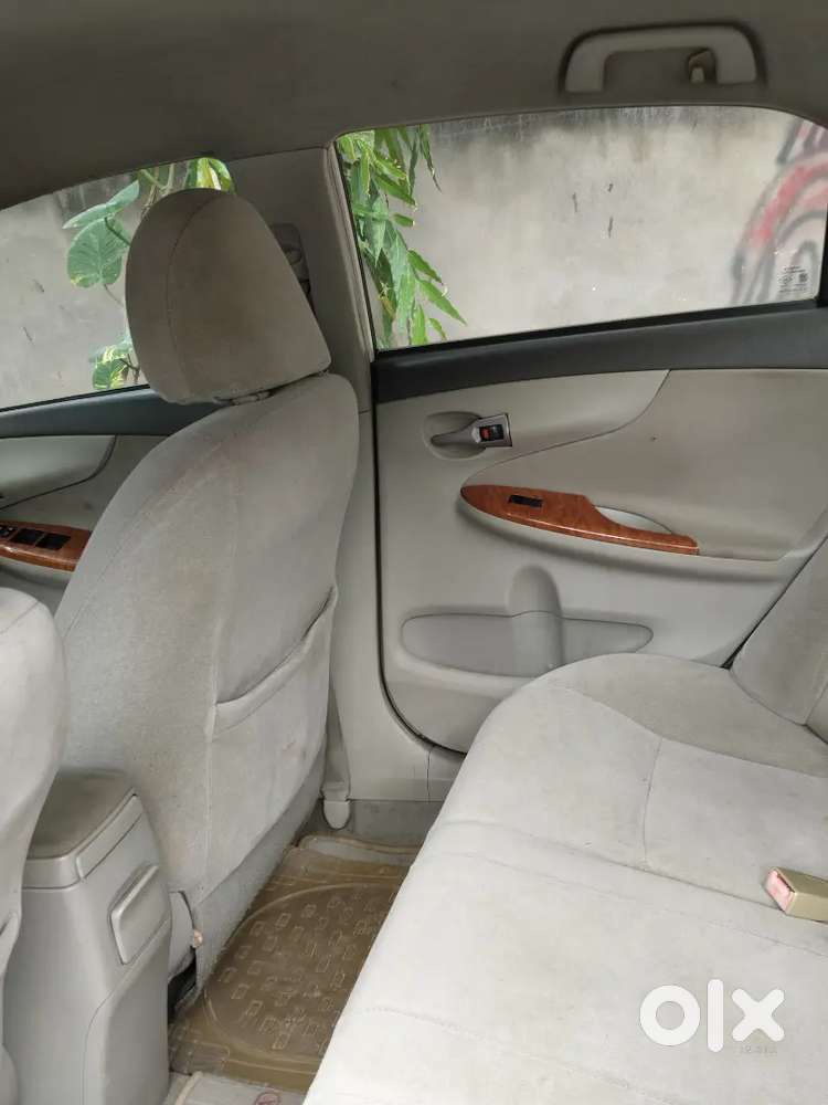 Toyota Corolla Altis 2010
