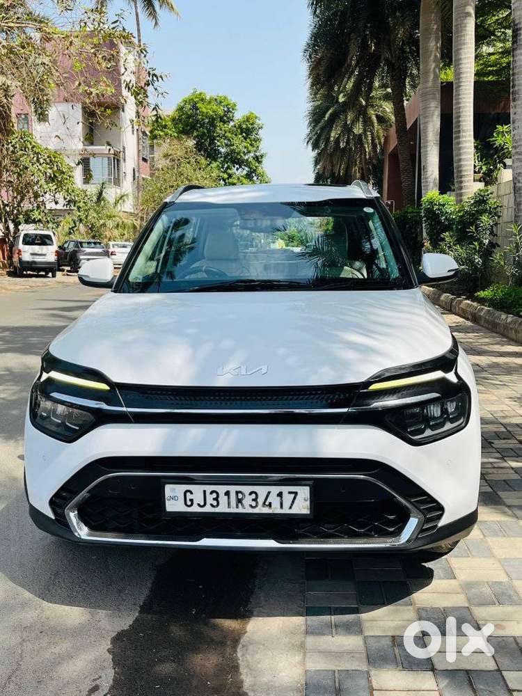 Kia Carens Luxury (o)1.5 Diesel At 7 Str, 2022, Diesel