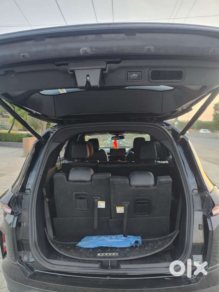 Tata Safari Adventure Plus Dark Edition At, 2024, Diesel