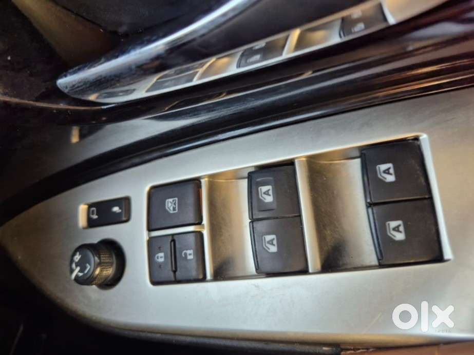 Toyota Innova Crysta