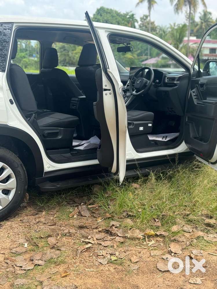 Toyota Innova Hycross 2.0 Gx 7 Str, 2024, Petrol