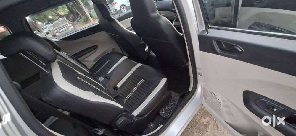 Renault Triber Rxt, 2022, Petrol
