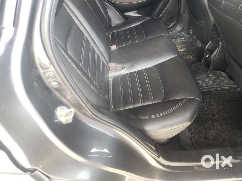 Maruti Suzuki Fronx Delta Plus 1.2l Ags, 2023, Petrol