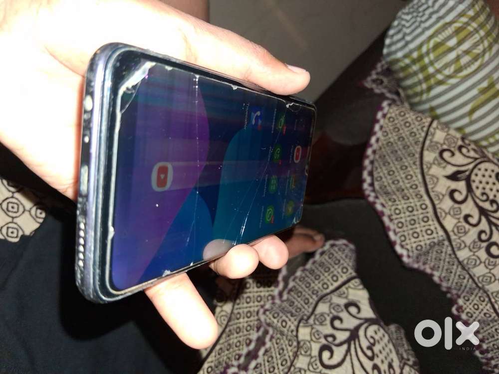 Realme C30 and its 64gb rom and 4g