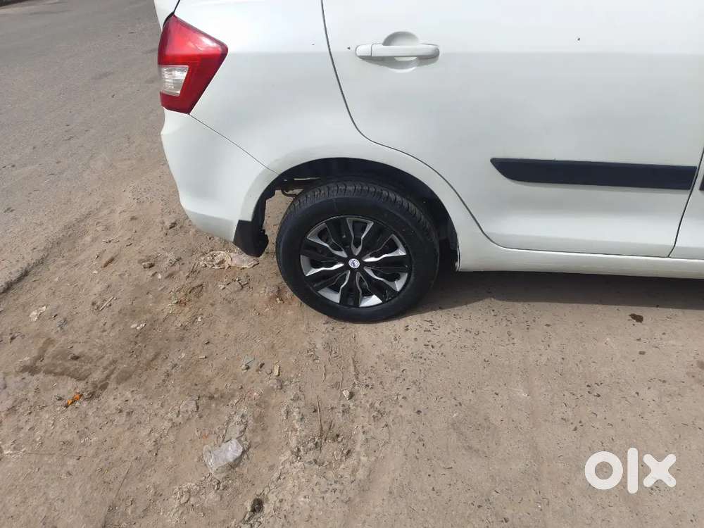 Maruti Suzuki Dzire 2015 Petrol 90000 Km Driven