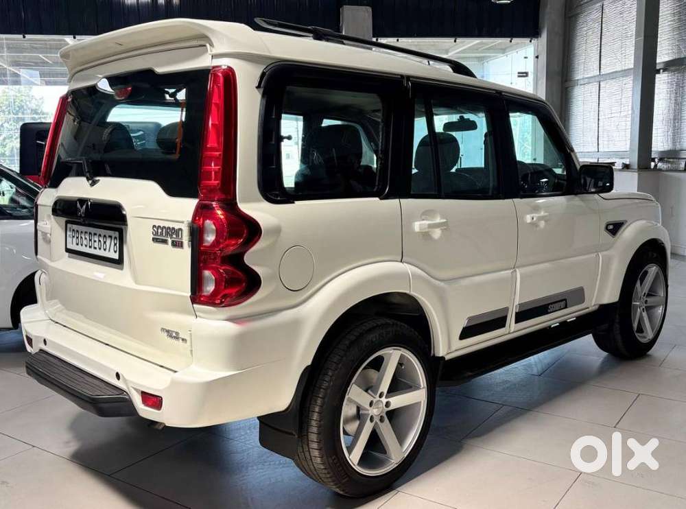 Mahindra Scorpio Classic, 2023, Diesel