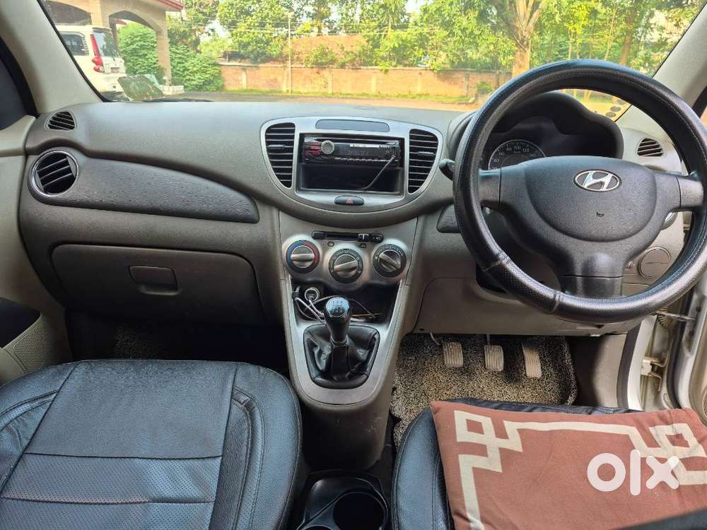 Silver Hyundai I10